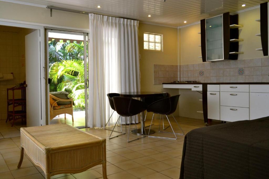 Bananas Apartments Adults Only Palm Beach Habitación foto